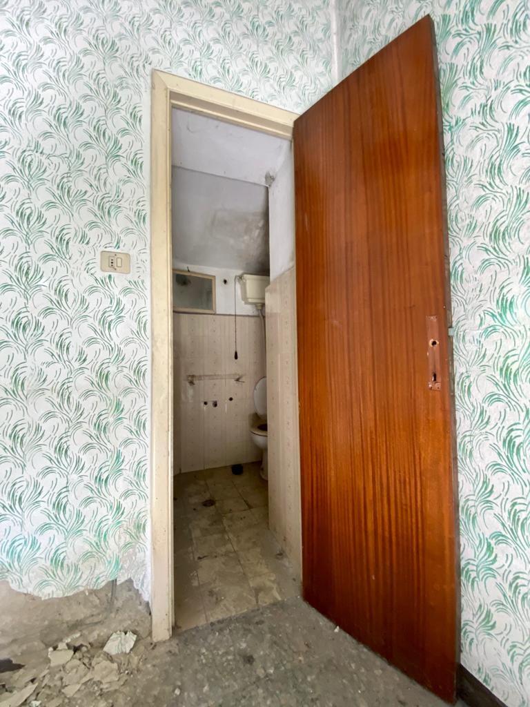 Immagine 15 di Rustico / casale in vendita  a Capannori