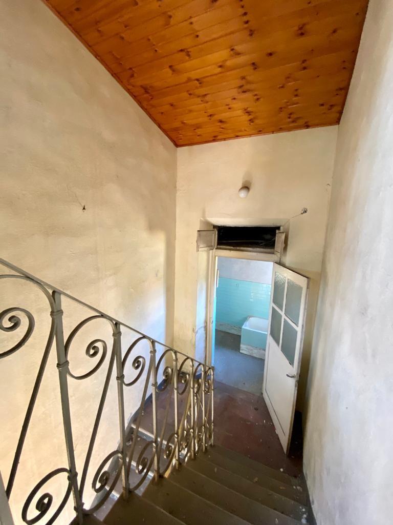 Immagine 27 di Rustico / casale in vendita  a Capannori