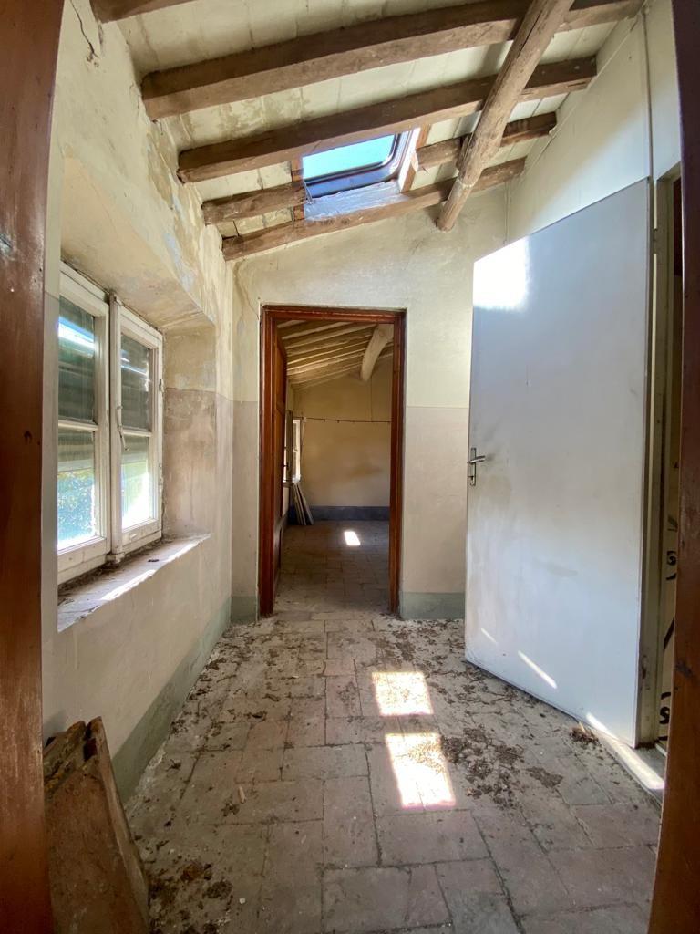 Immagine 28 di Rustico / casale in vendita  a Capannori