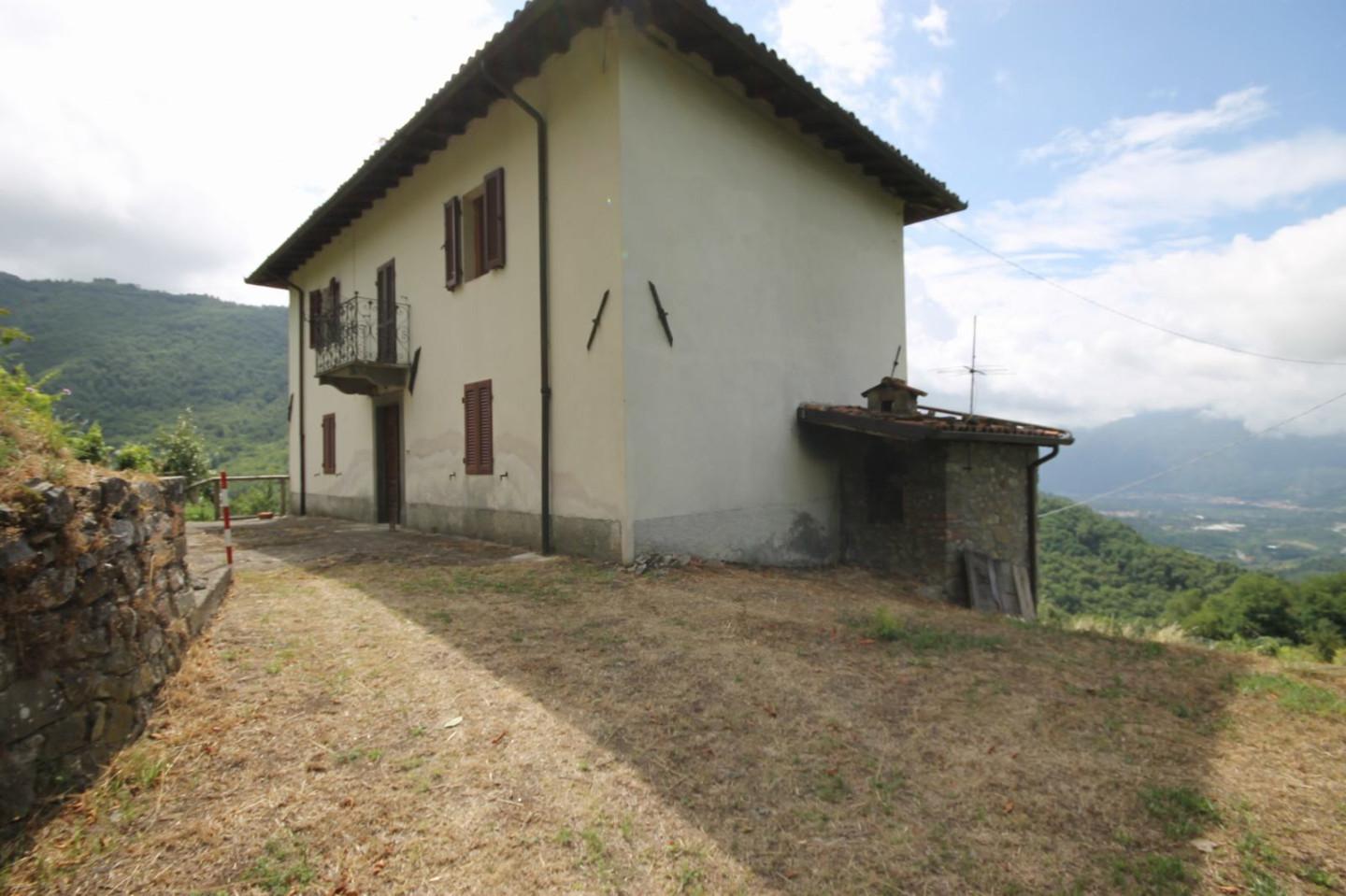 Immagine 3 di Casa indipendente in vendita  a Fosciandora