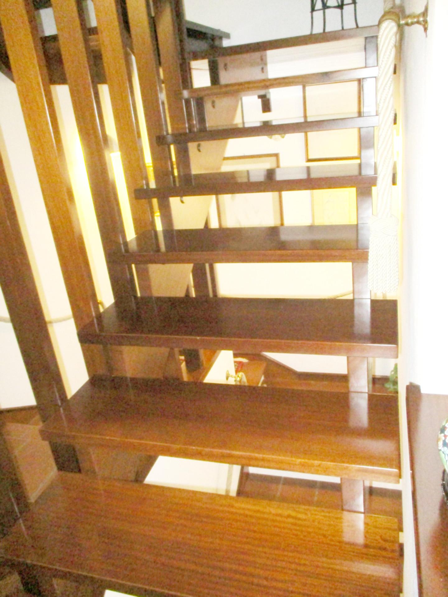 Immagine 41 di Casa bifamiliare in vendita  a Pontedera