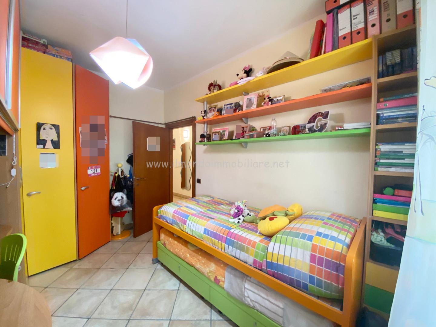 Immagine 13 di Appartamento in vendita  a Rosignano Marittimo