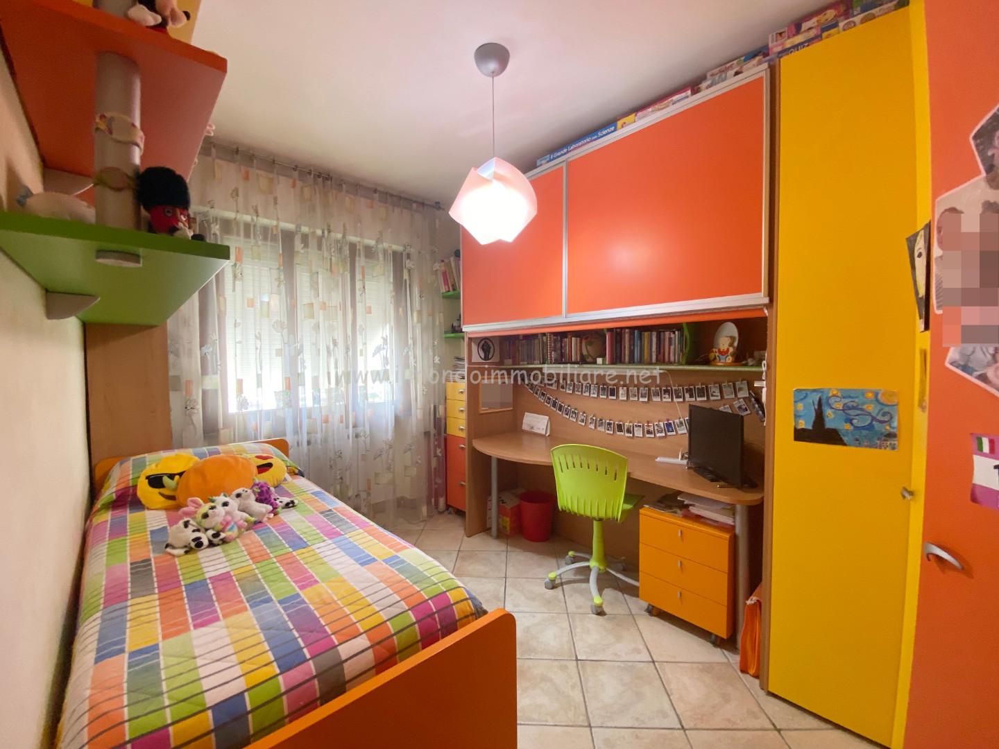 Immagine 12 di Appartamento in vendita  a Rosignano Marittimo