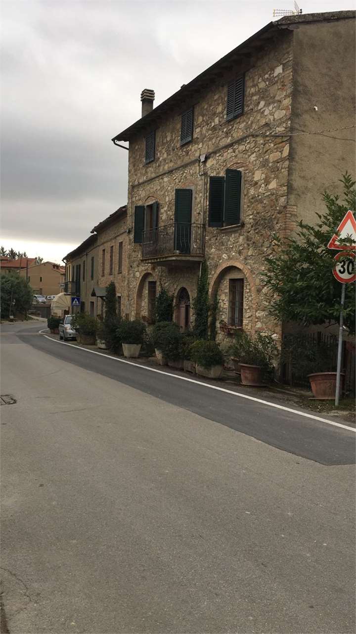 Immagine 6 di Appartamento in vendita  a Casole D'elsa