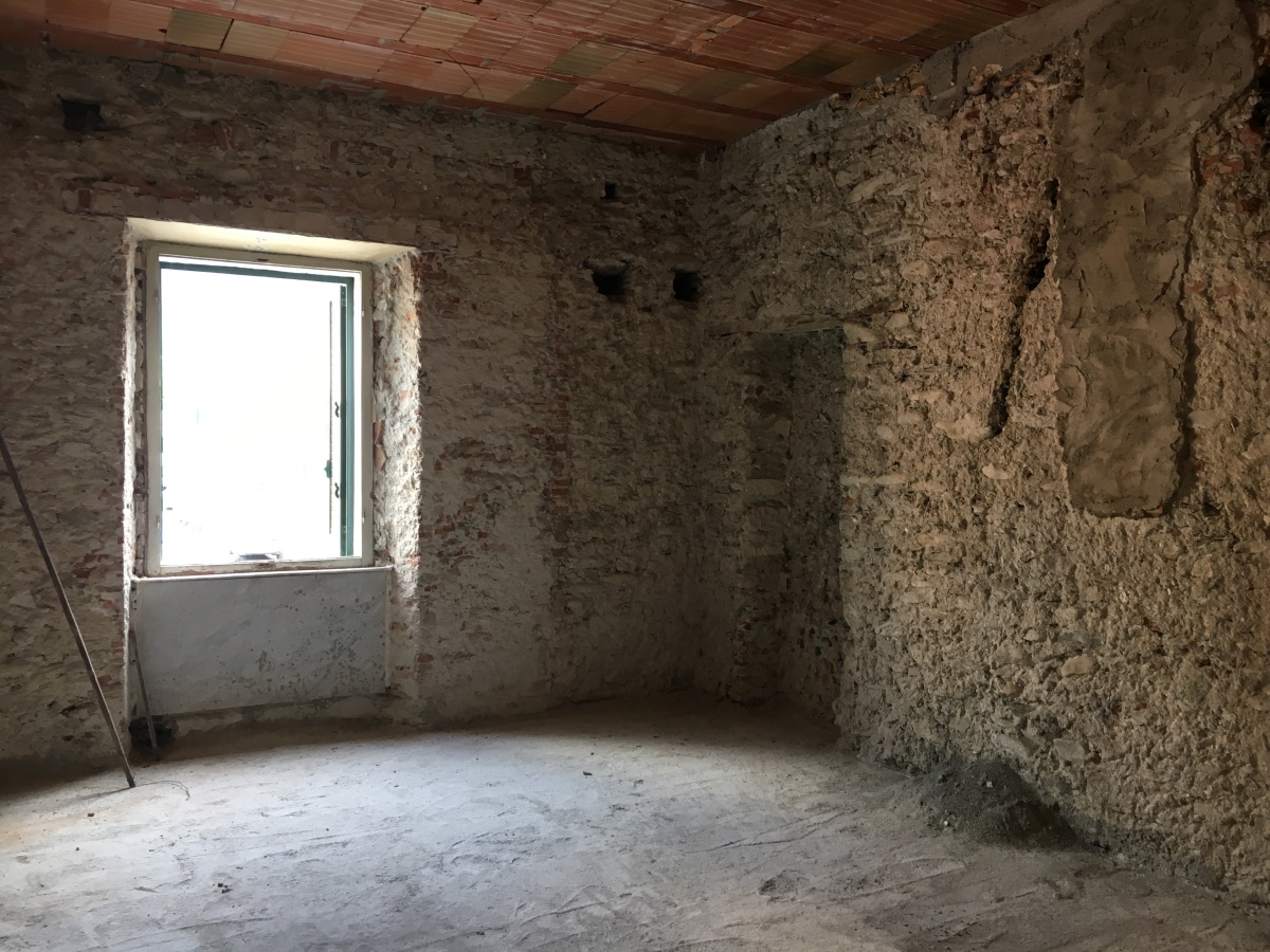 Immagine 3 di Appartamento in vendita  a Massa