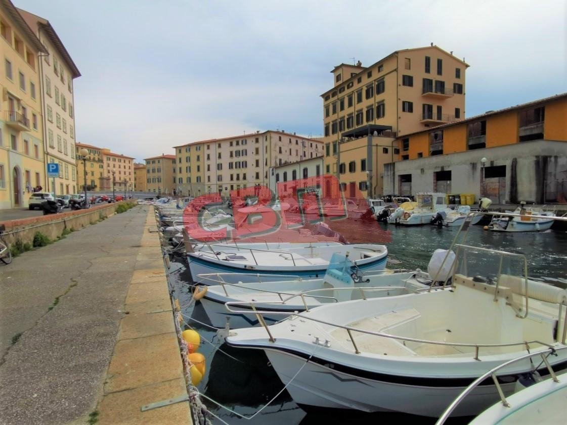 Immagine 1 di Appartamento in vendita  a Livorno