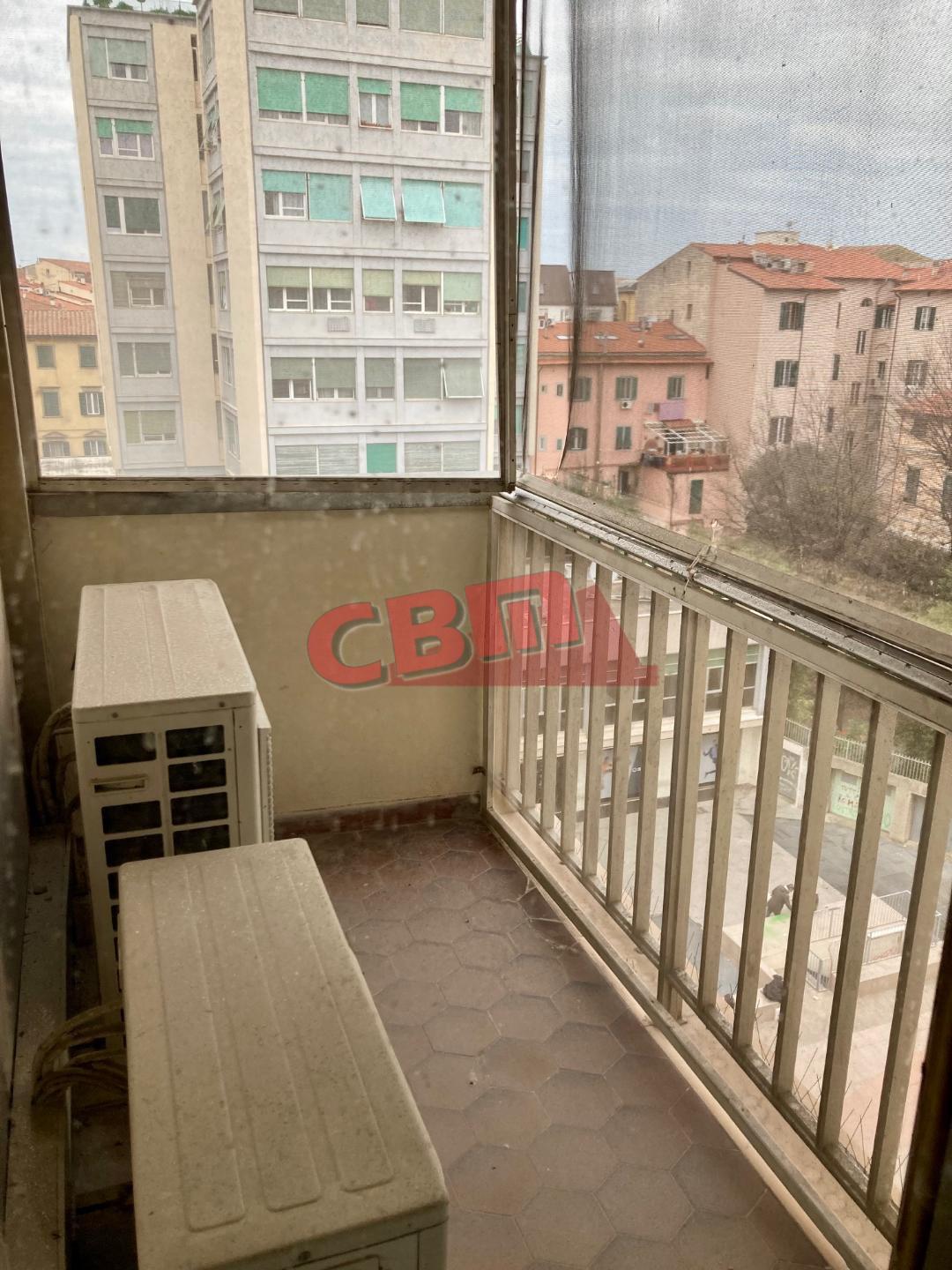 Immagine 3 di Appartamento in vendita  a Livorno