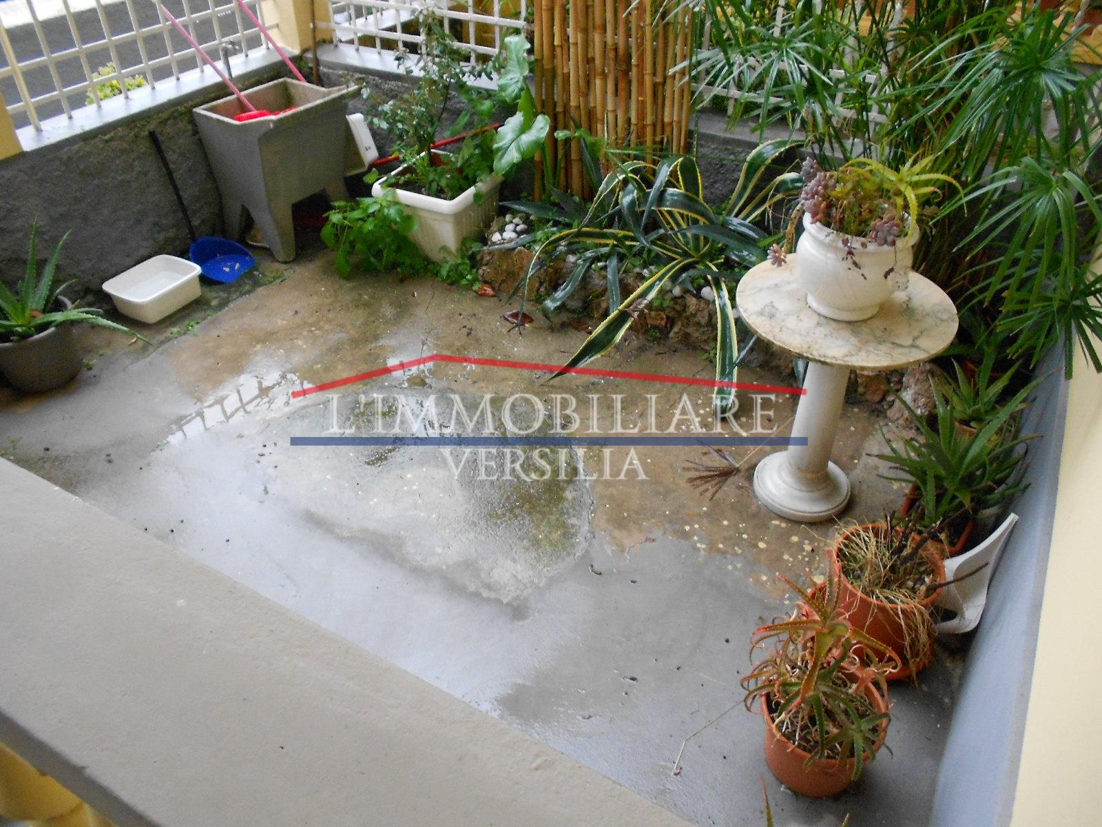 Immagine 28 di Appartamento in vendita  a Forte Dei Marmi