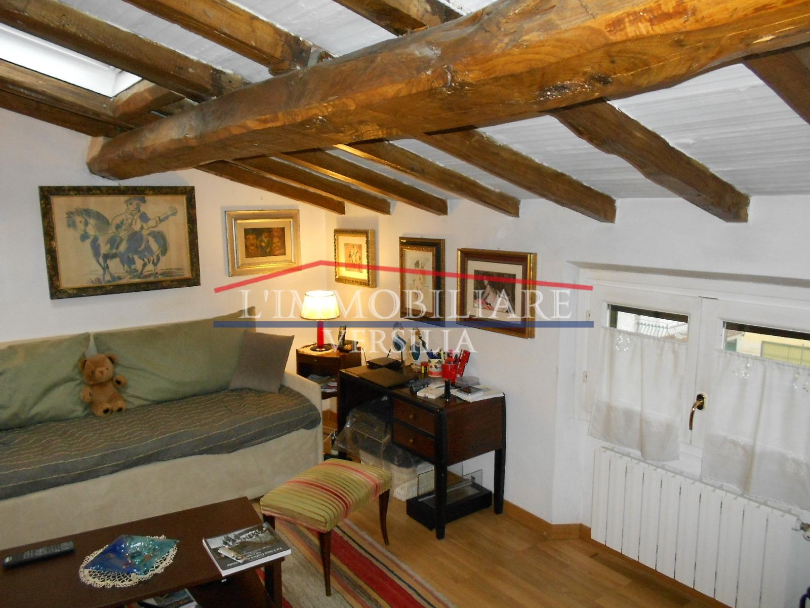 Immagine 7 di Appartamento in vendita  a Forte Dei Marmi