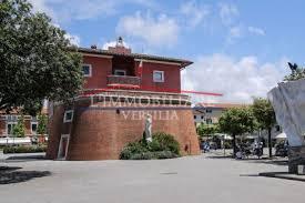 Immagine 2 di Appartamento in vendita  a Forte Dei Marmi