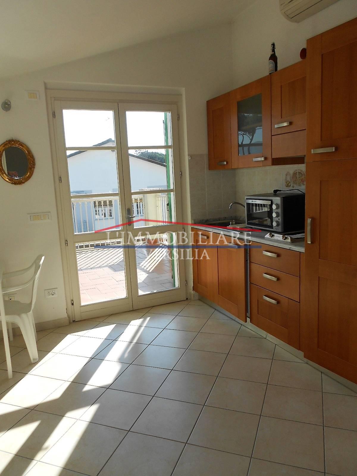 Immagine 10 di Appartamento in vendita  a Massa