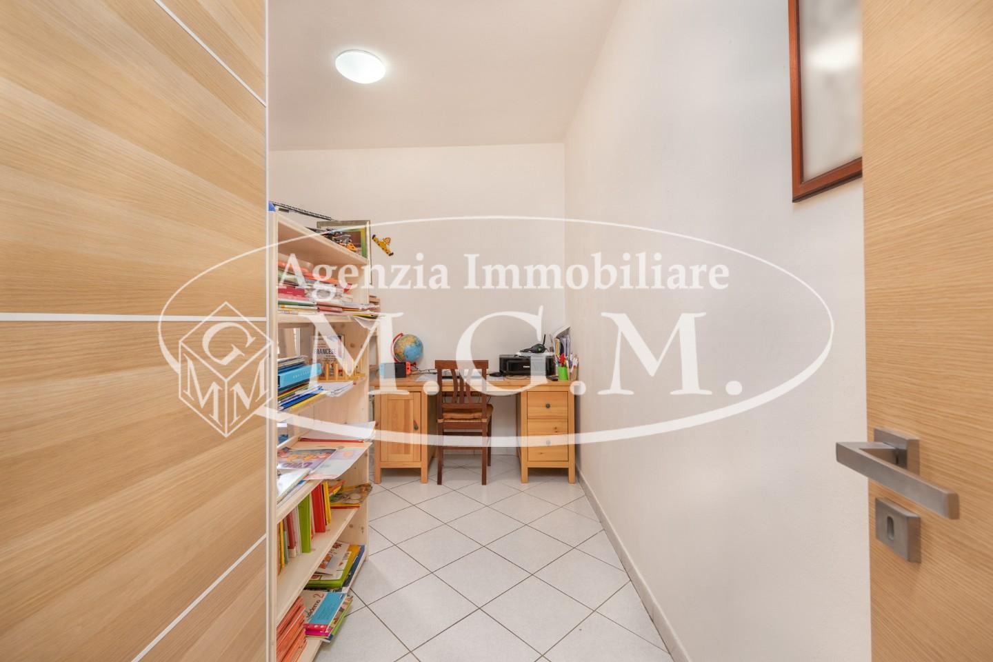 Immagine 28 di Porzione di casa in vendita  a Bientina