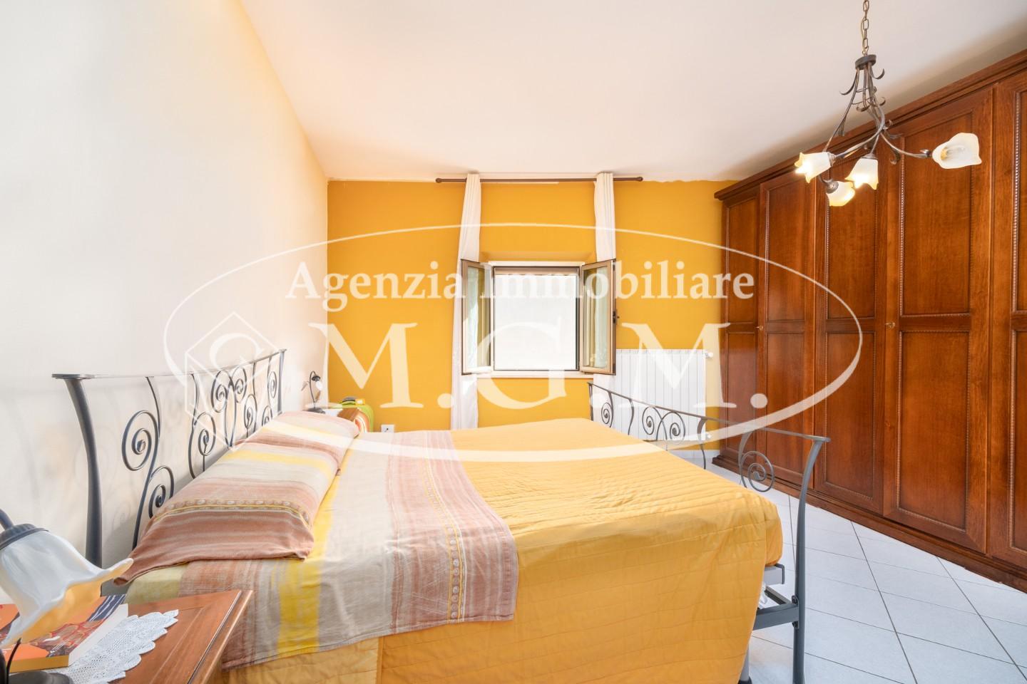 Immagine 32 di Porzione di casa in vendita  a Bientina