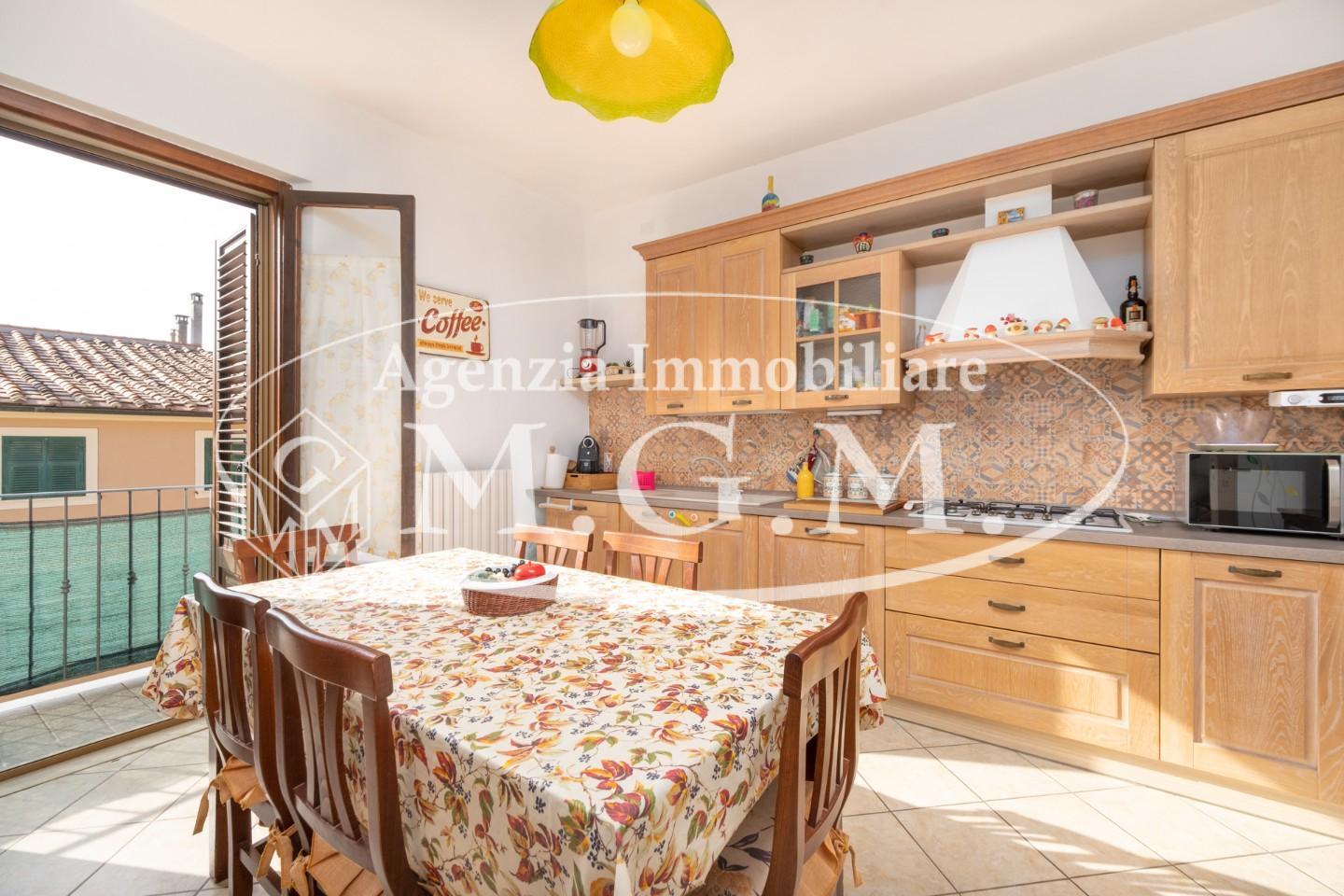 Immagine 20 di Porzione di casa in vendita  a Bientina