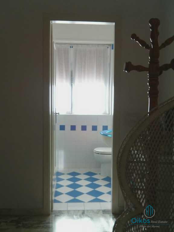 Immagine 12 di Appartamento in vendita  a Forte Dei Marmi