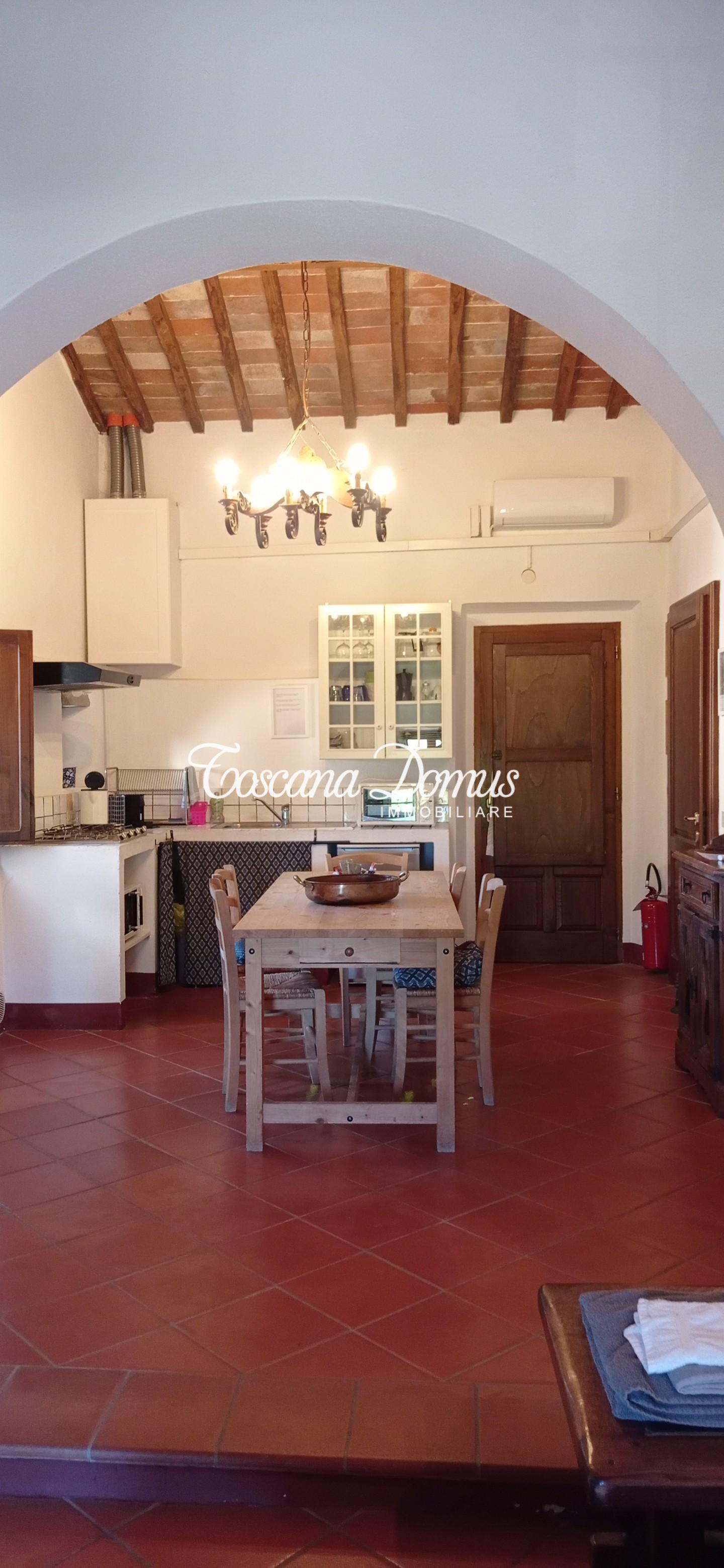 Immagine 34 di Casa colonica in vendita  a Castellina In Chianti