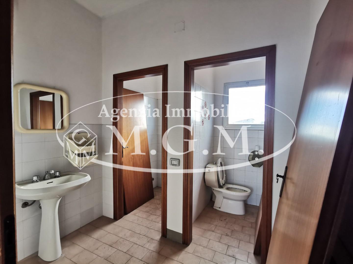 Immagine 21 di Capannone industriale in vendita  a Castelfranco Di Sotto