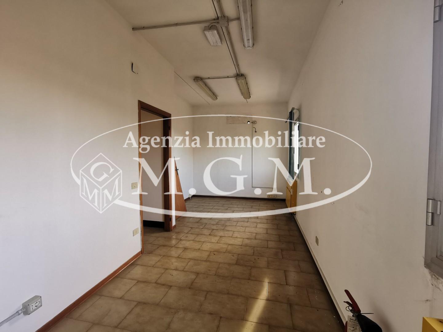 Immagine 27 di Capannone industriale in vendita  a Castelfranco Di Sotto