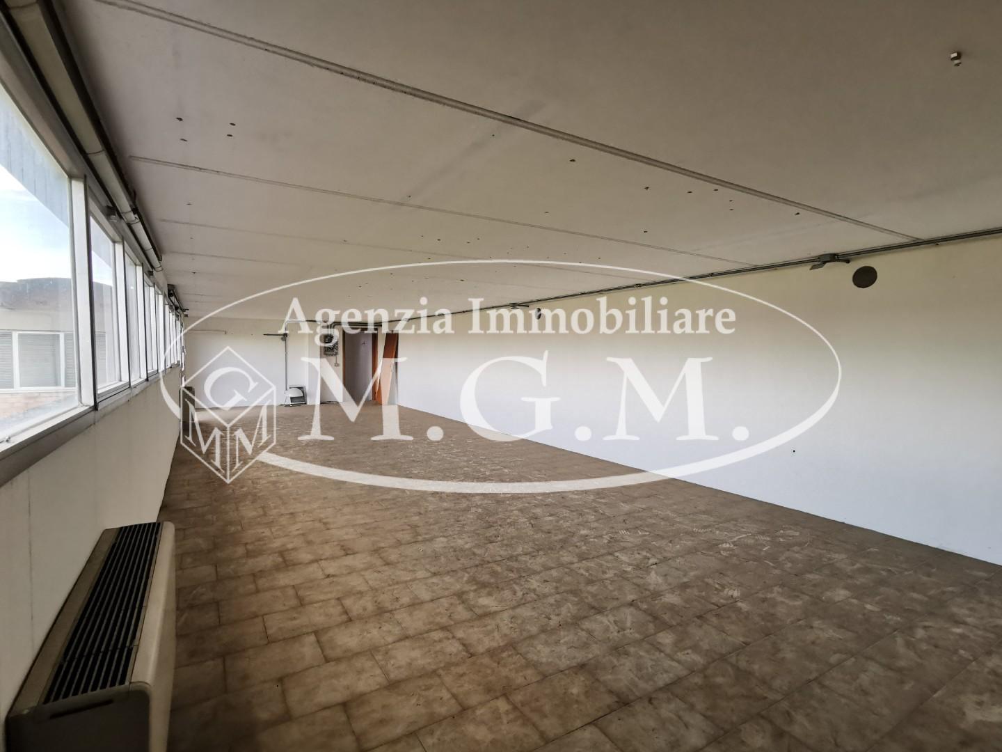 Immagine 17 di Capannone industriale in vendita  a Castelfranco Di Sotto