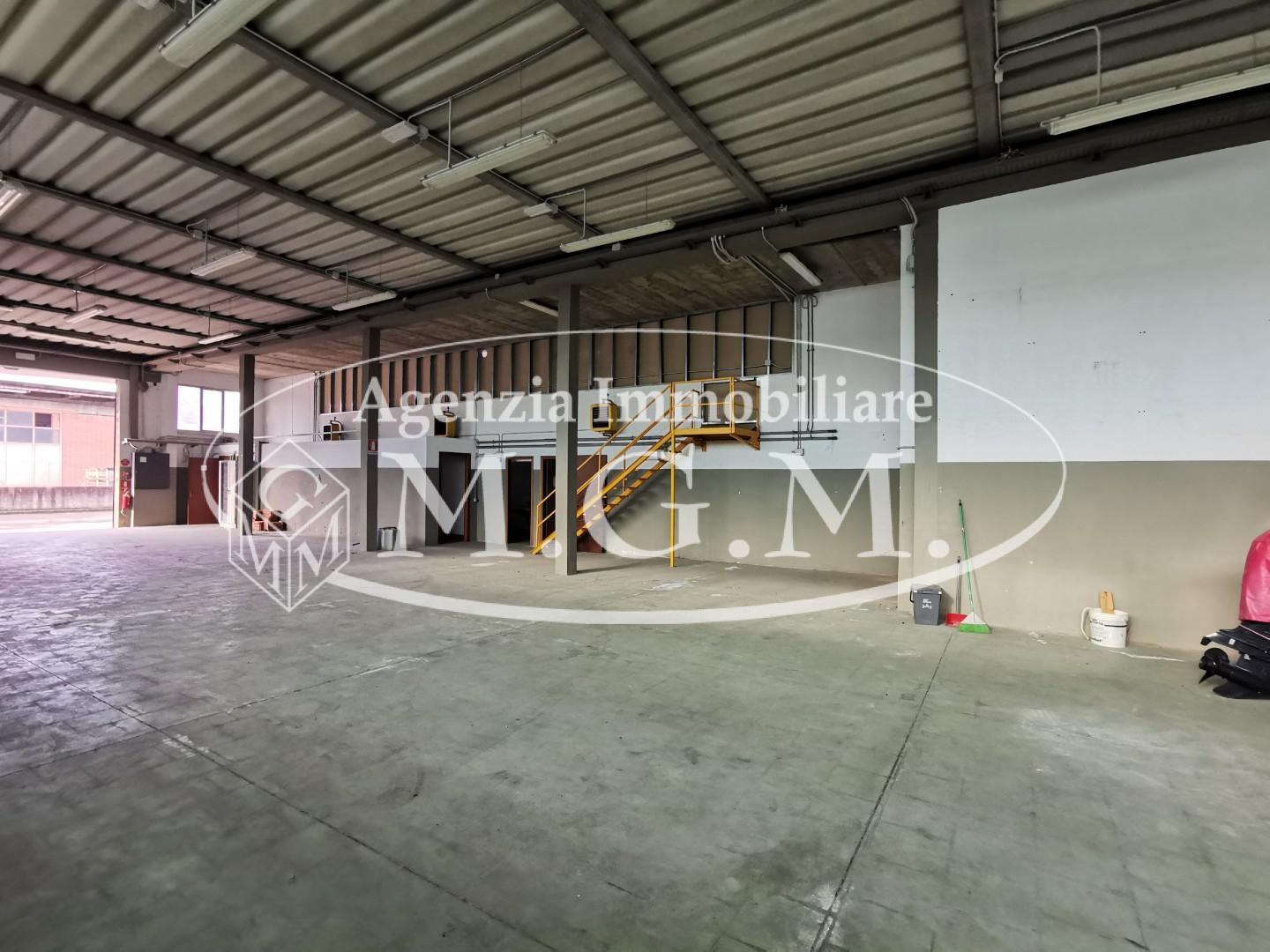 Immagine 9 di Capannone industriale in vendita  a Castelfranco Di Sotto