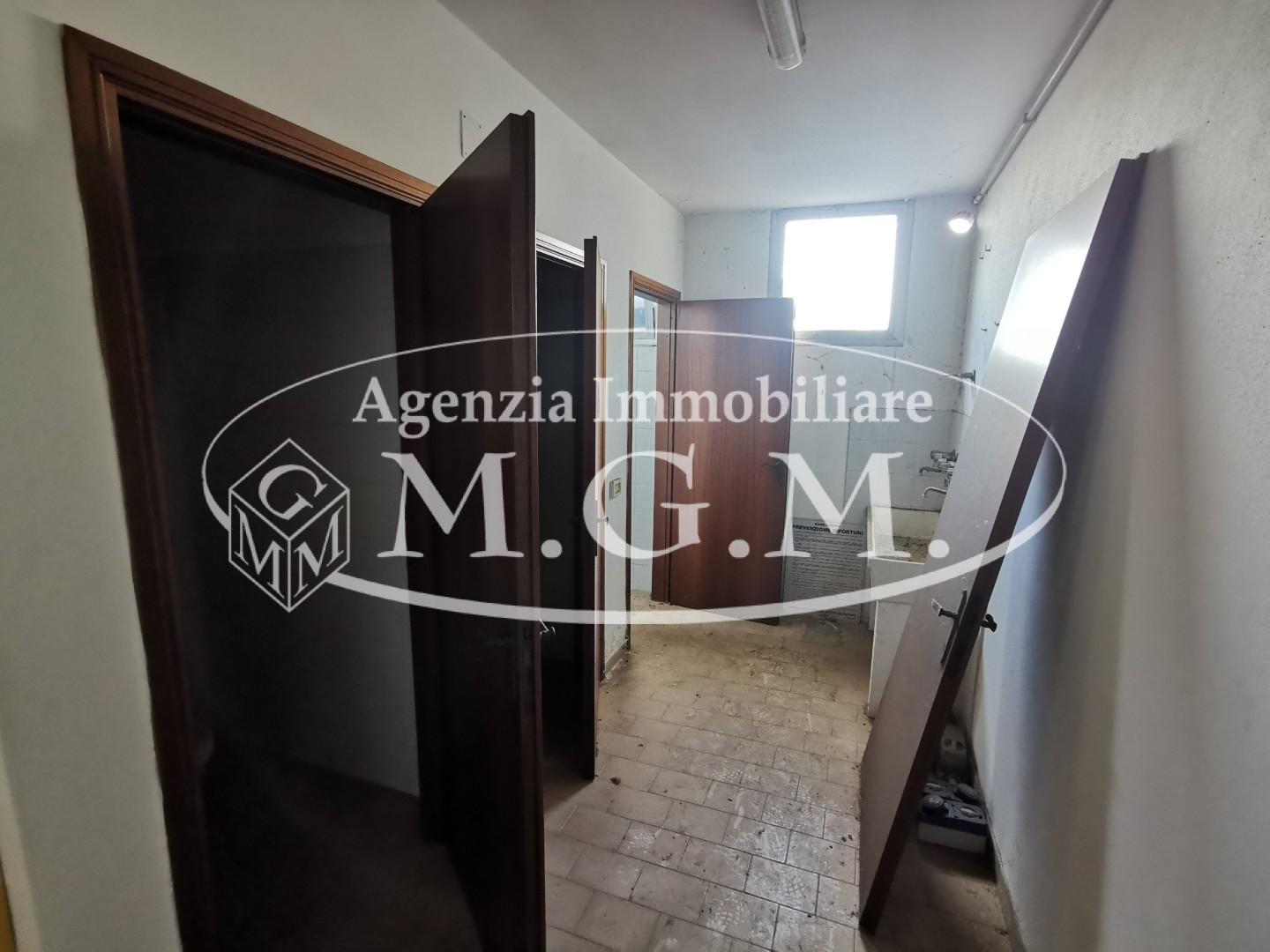 Immagine 12 di Capannone industriale in vendita  a Castelfranco Di Sotto