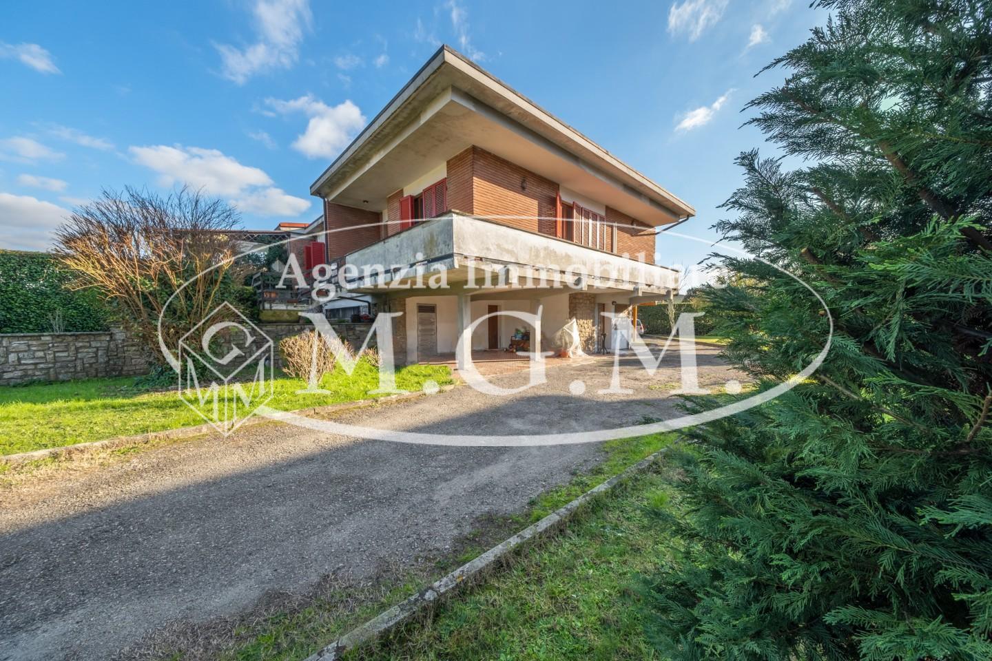 Immagine 11 di Casa bifamiliare in vendita  a Bientina