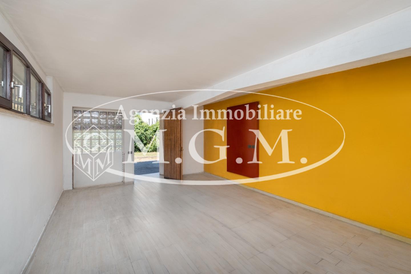 Immagine 37 di Casa bifamiliare in vendita  a Bientina