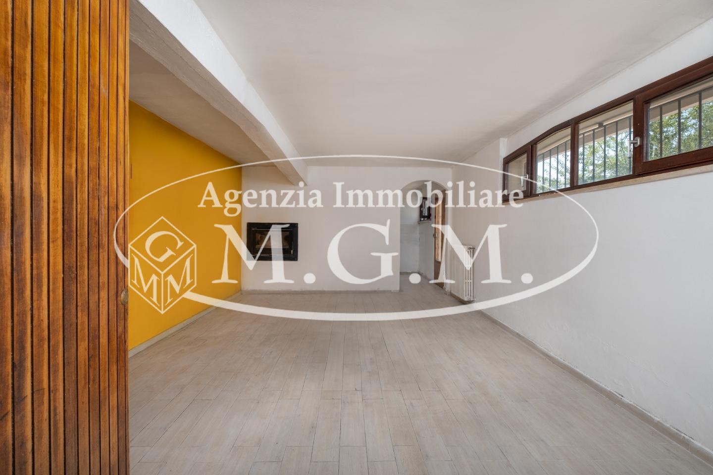 Immagine 35 di Casa bifamiliare in vendita  a Bientina