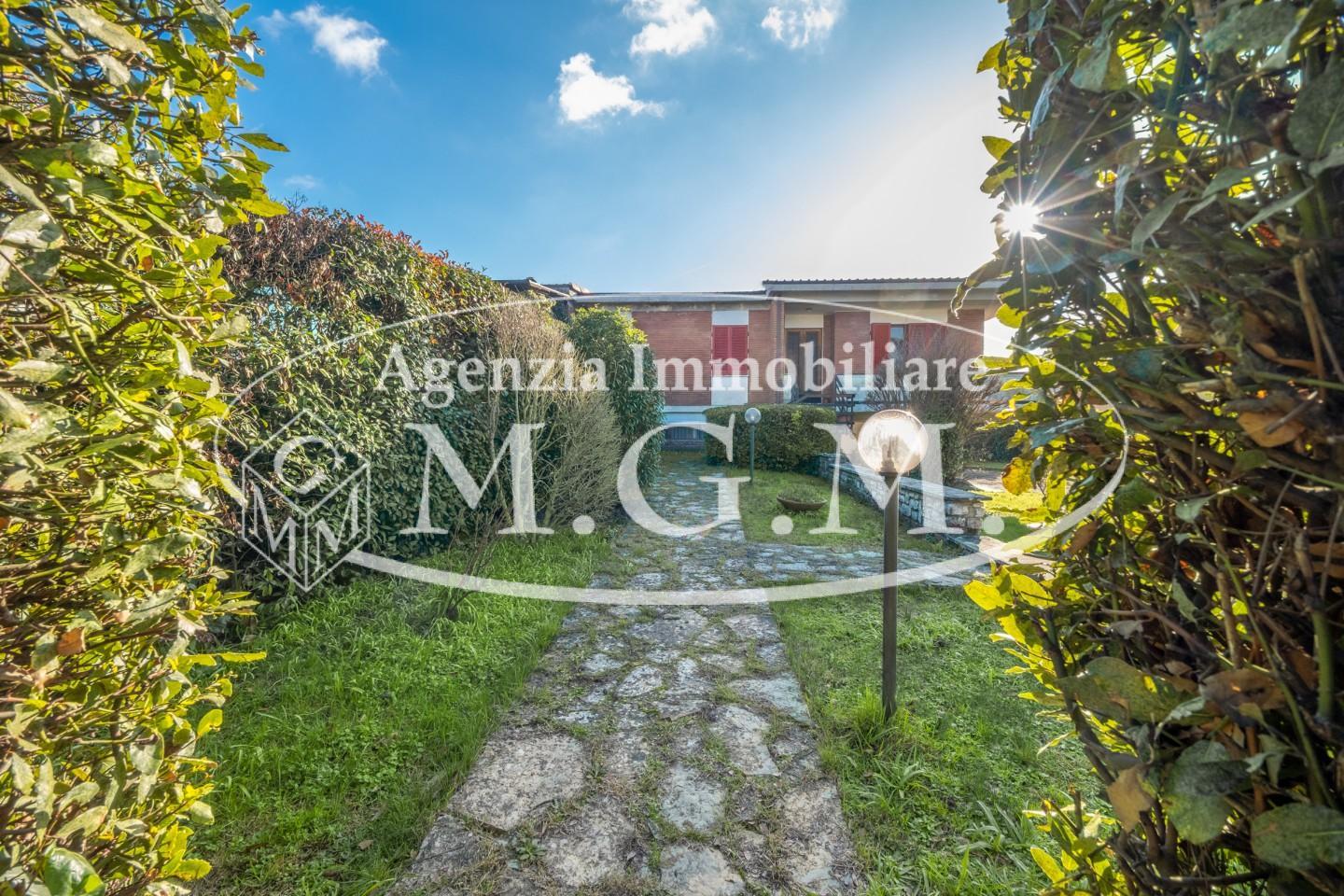 Immagine 15 di Casa bifamiliare in vendita  a Bientina