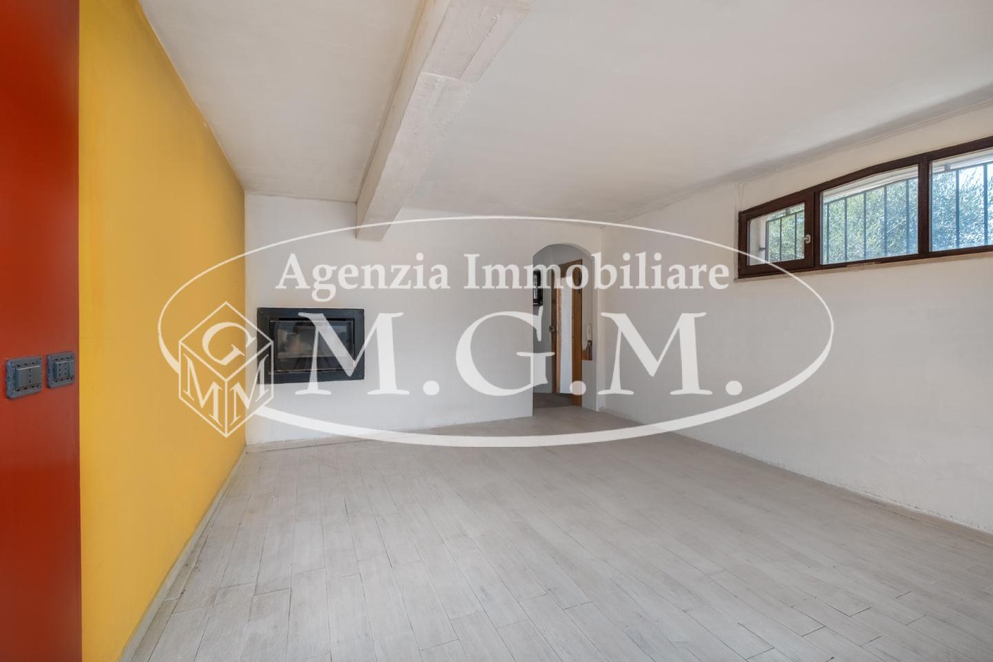 Immagine 36 di Casa bifamiliare in vendita  a Bientina