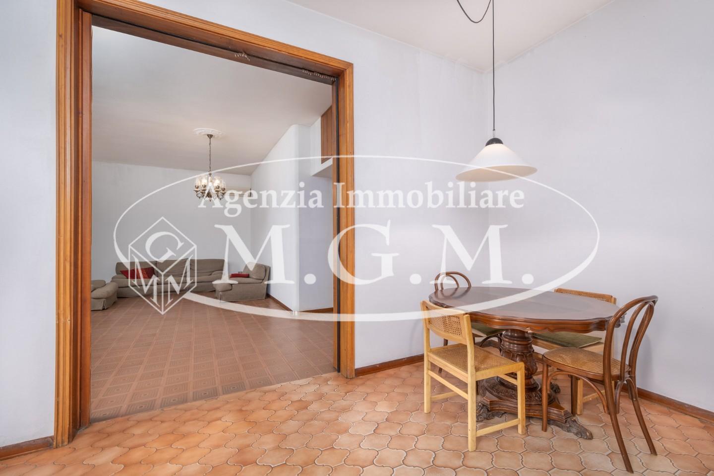 Immagine 27 di Casa bifamiliare in vendita  a Bientina