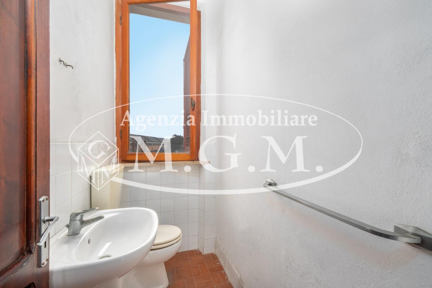 Immagine 32 di Casa bifamiliare in vendita  a Bientina