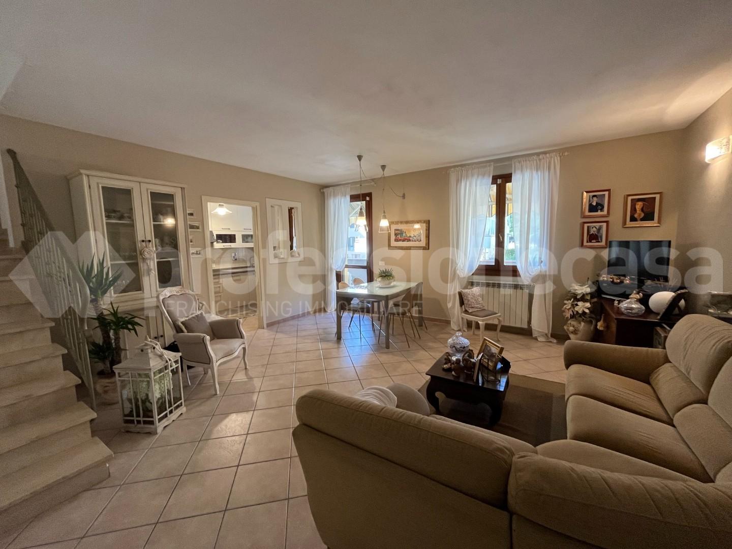 Immagine 1 di Appartamento in vendita  a Ponsacco