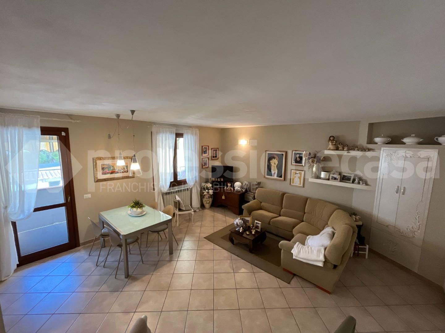 Immagine 2 di Appartamento in vendita  a Ponsacco