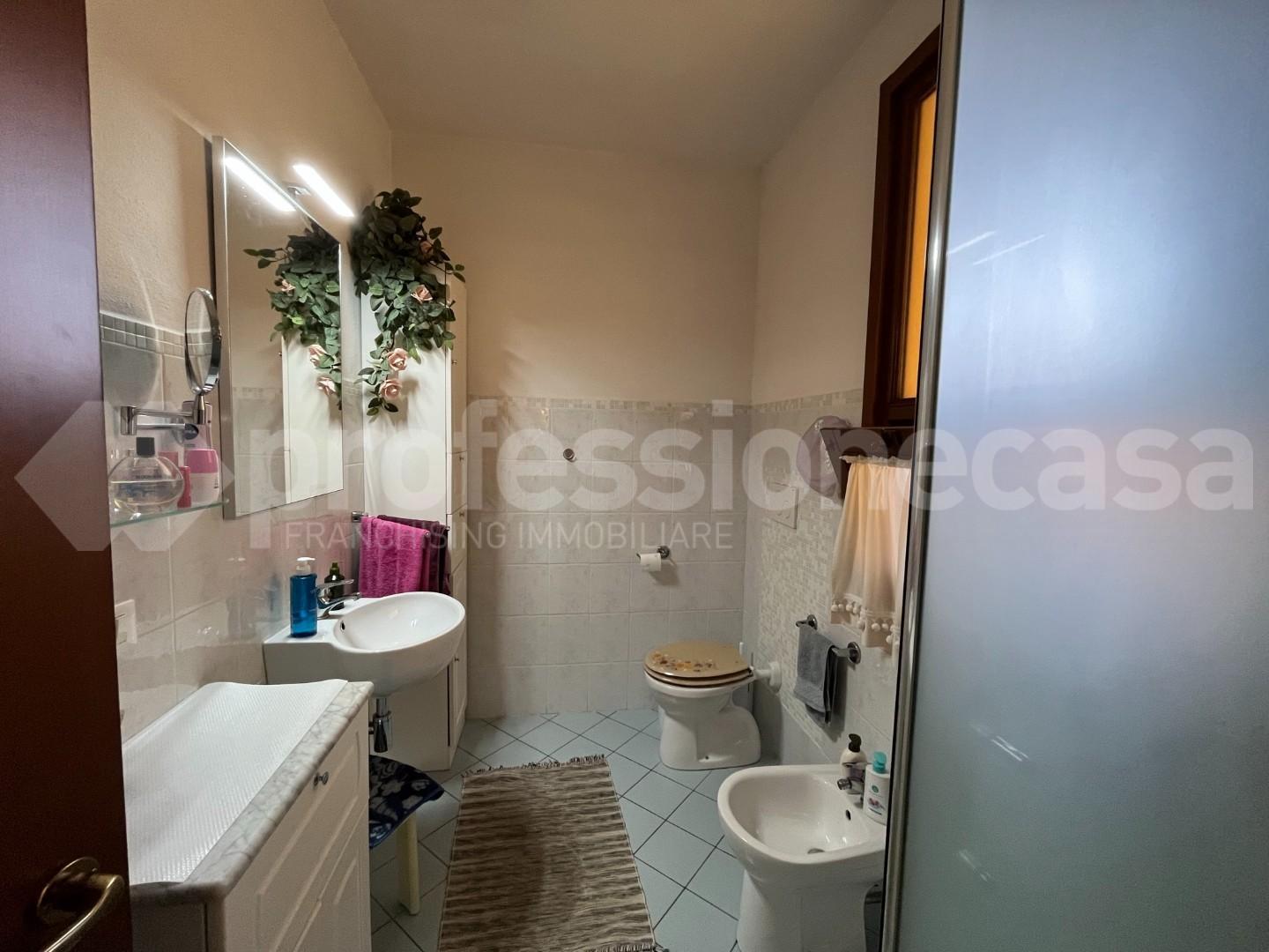 Immagine 13 di Appartamento in vendita  a Ponsacco