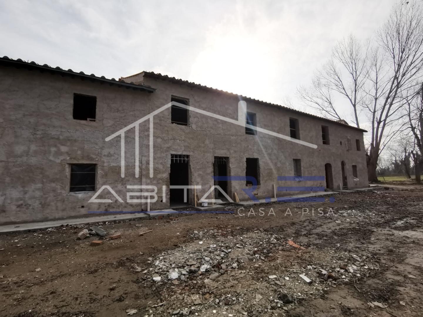 Immagine 2 di Appartamento in vendita  a Pisa