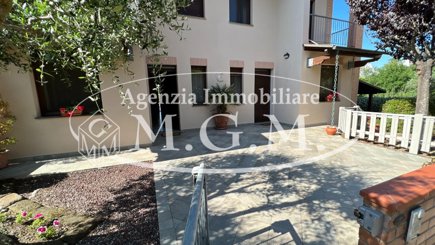 Immagine 9 di Villetta a schiera in vendita  a Santa Maria A Monte