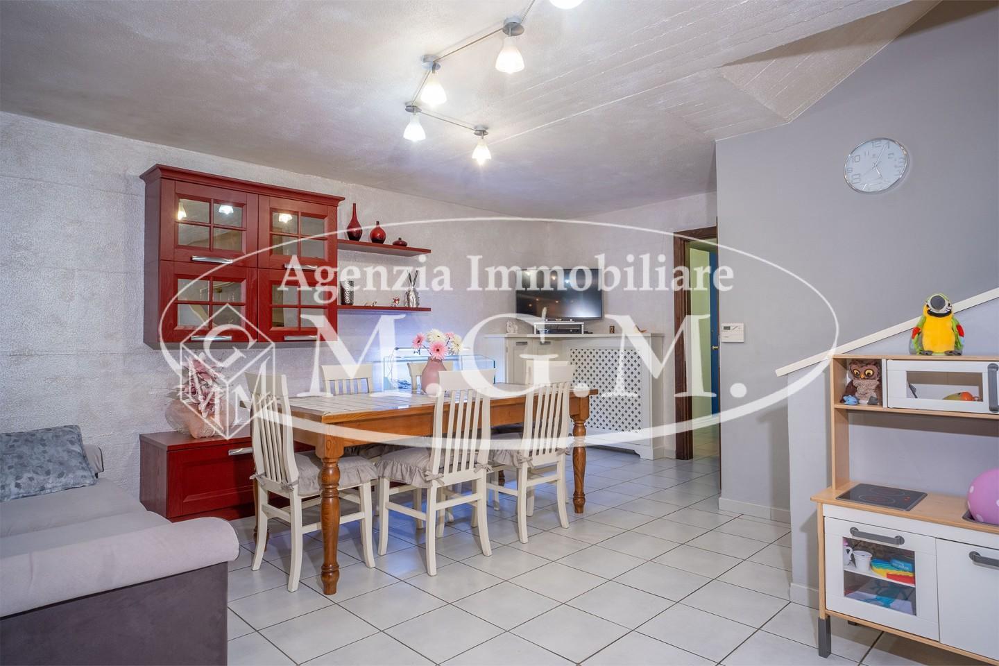 Immagine 43 di Villetta a schiera in vendita  a Santa Maria A Monte