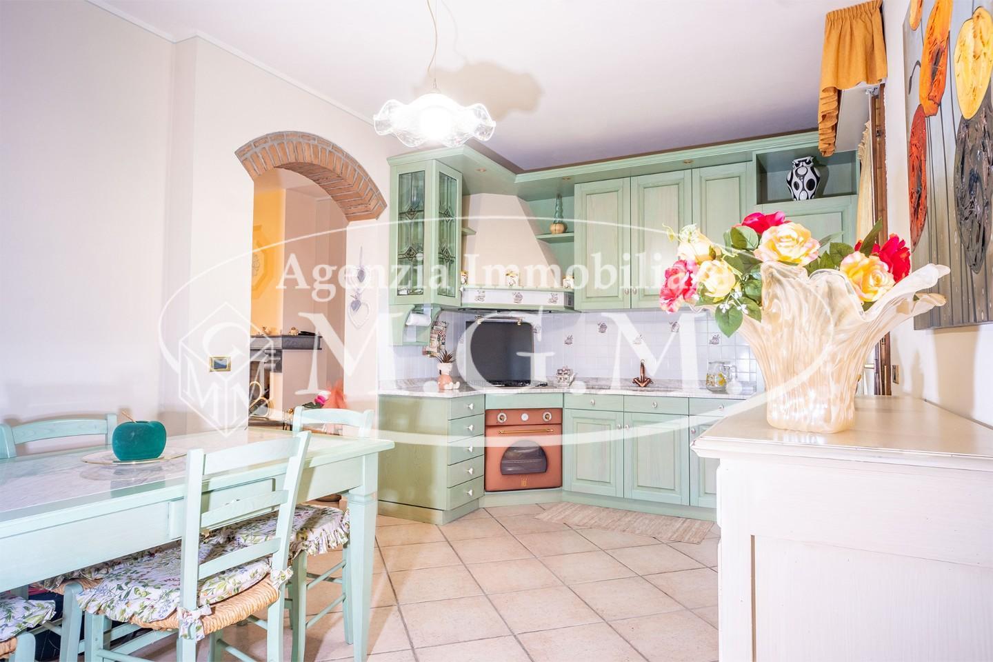 Immagine 16 di Villetta a schiera in vendita  a Santa Maria A Monte