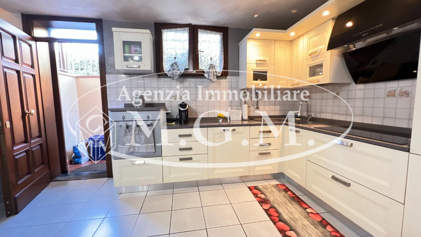 Immagine 41 di Villetta a schiera in vendita  a Santa Maria A Monte