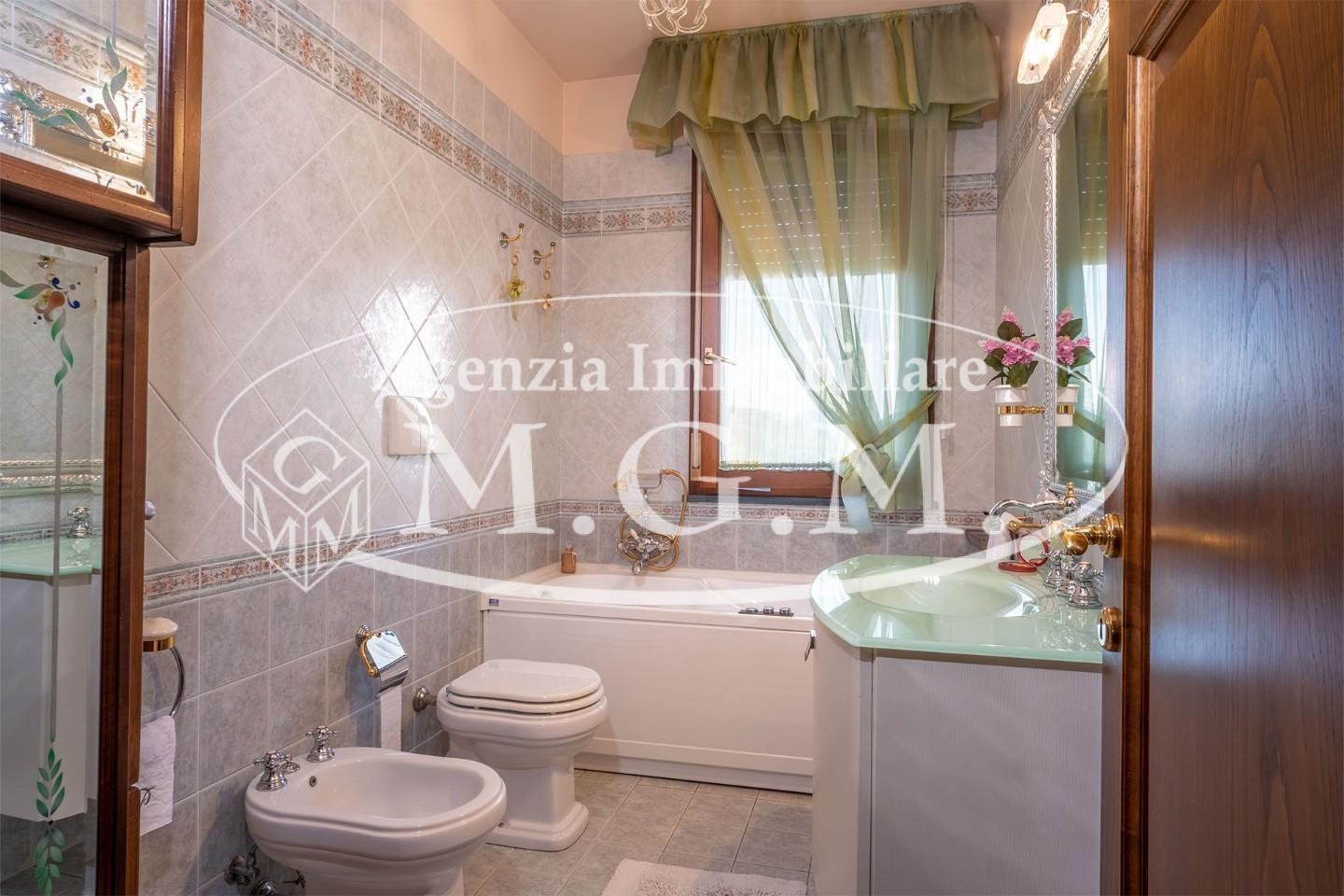 Immagine 34 di Villetta a schiera in vendita  a Santa Maria A Monte