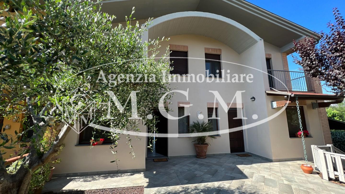 Immagine 7 di Villetta a schiera in vendita  a Santa Maria A Monte