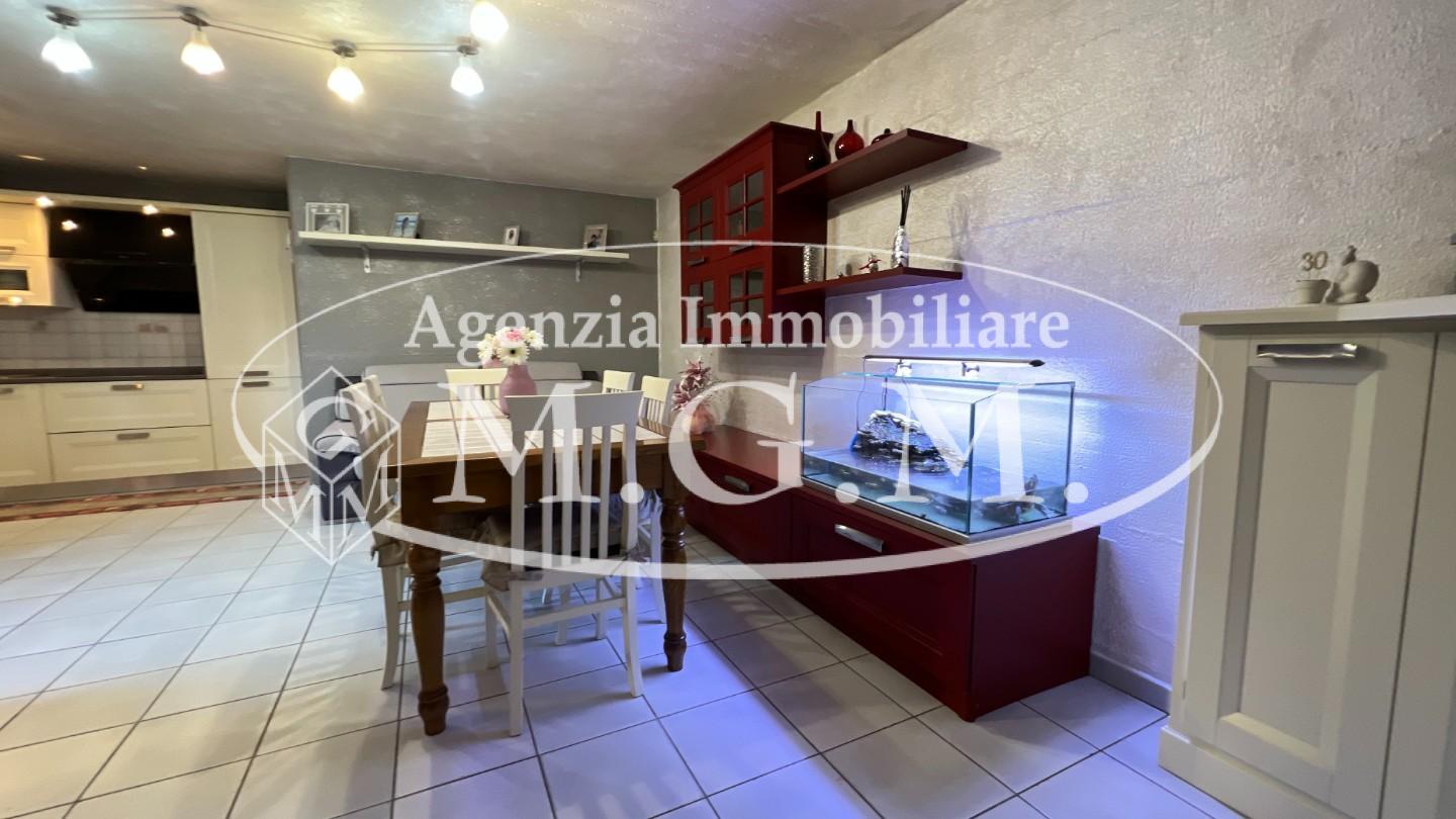 Immagine 39 di Villetta a schiera in vendita  a Santa Maria A Monte