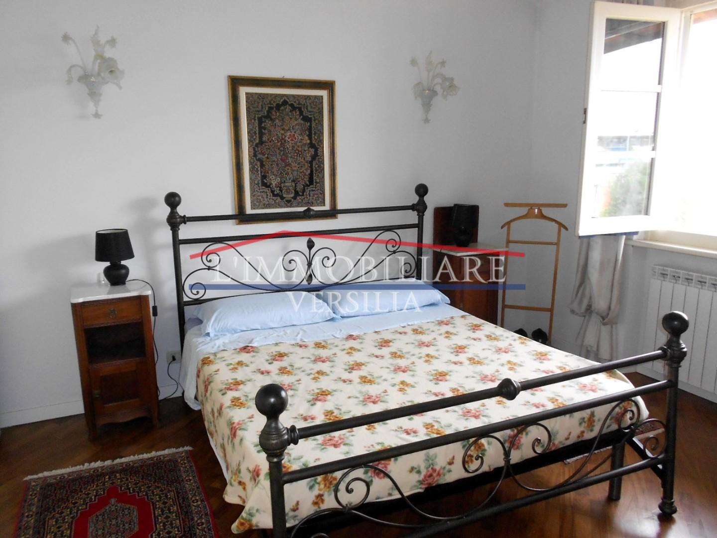 Immagine 32 di Villa in vendita  a Seravezza