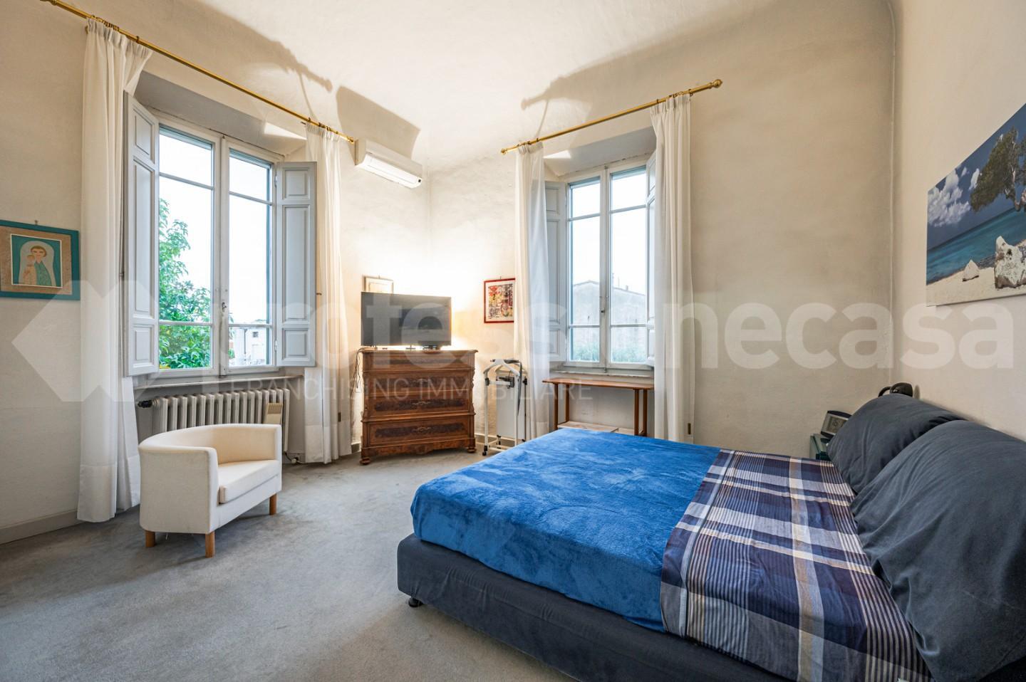 Immagine 19 di Villa in vendita  a Pisa