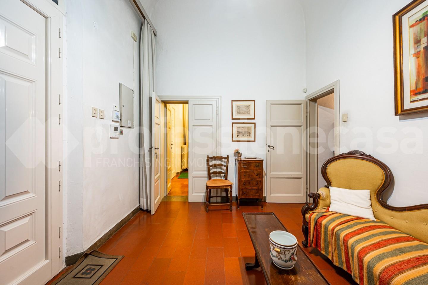 Immagine 26 di Villa in vendita  a Pisa