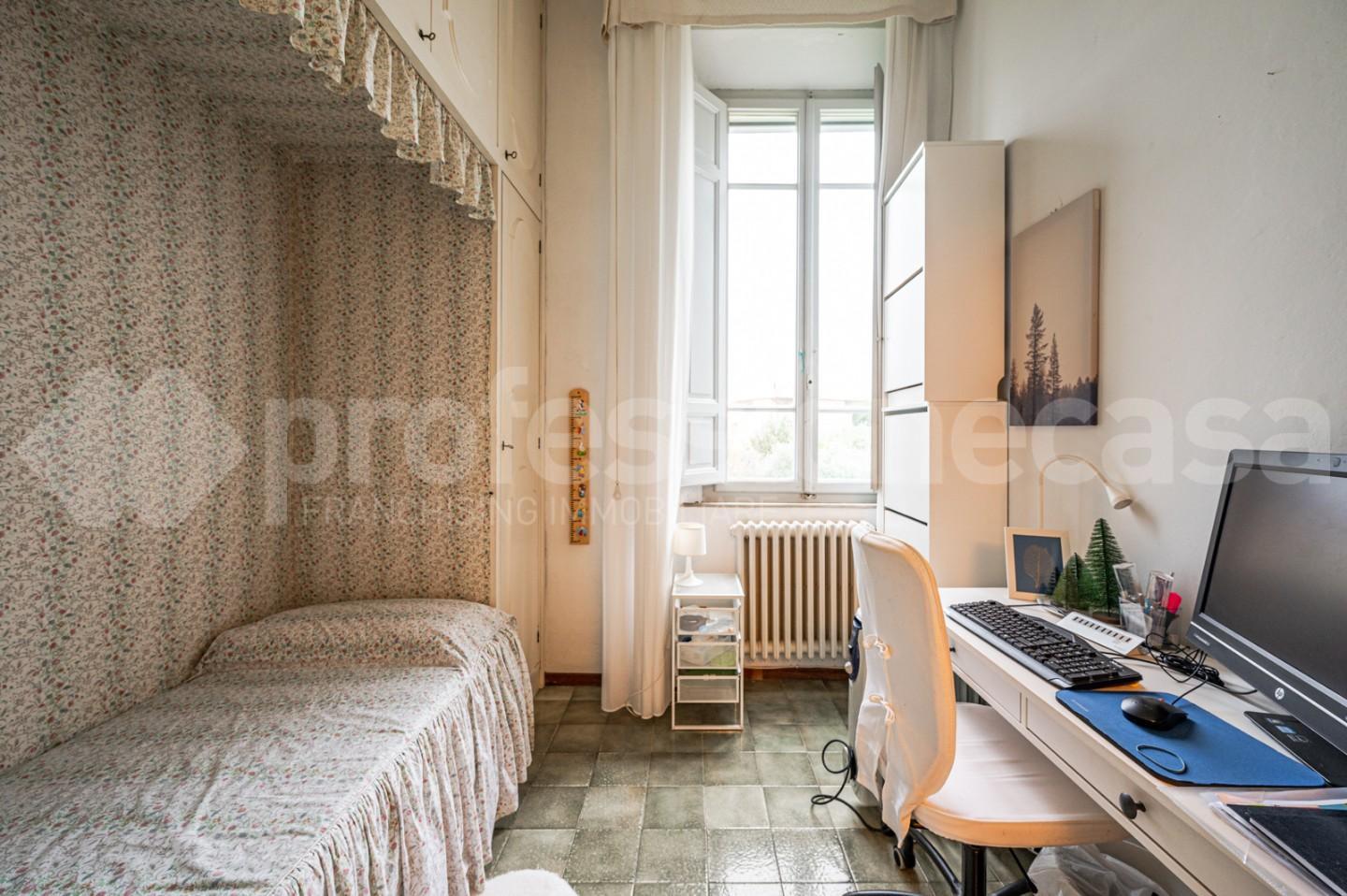 Immagine 20 di Villa in vendita  a Pisa