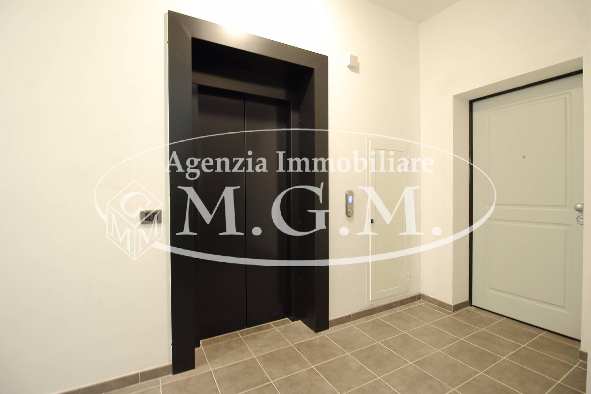 Immagine 10 di Ufficio in vendita  a Bientina