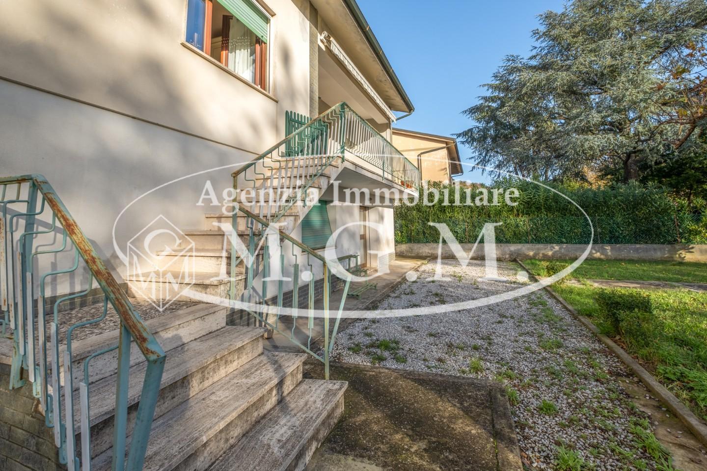 Immagine 12 di Casa indipendente in vendita  a Calcinaia