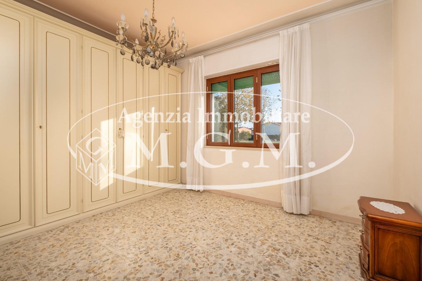 Immagine 30 di Casa indipendente in vendita  a Calcinaia